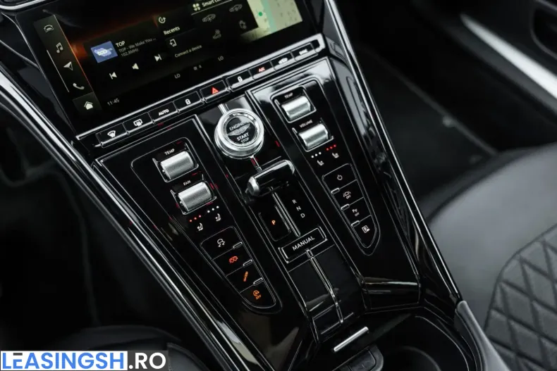 Aston Martin DB12 din 2025 cu 2.900 km - oferta AST231924 - foto 25