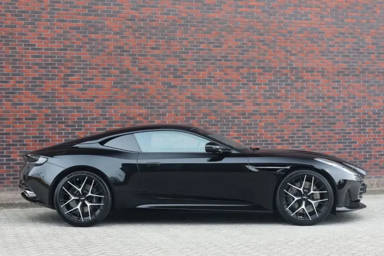 Aston Martin DB12 din 2025 cu 17.064 km - oferta AST231925 - foto 14