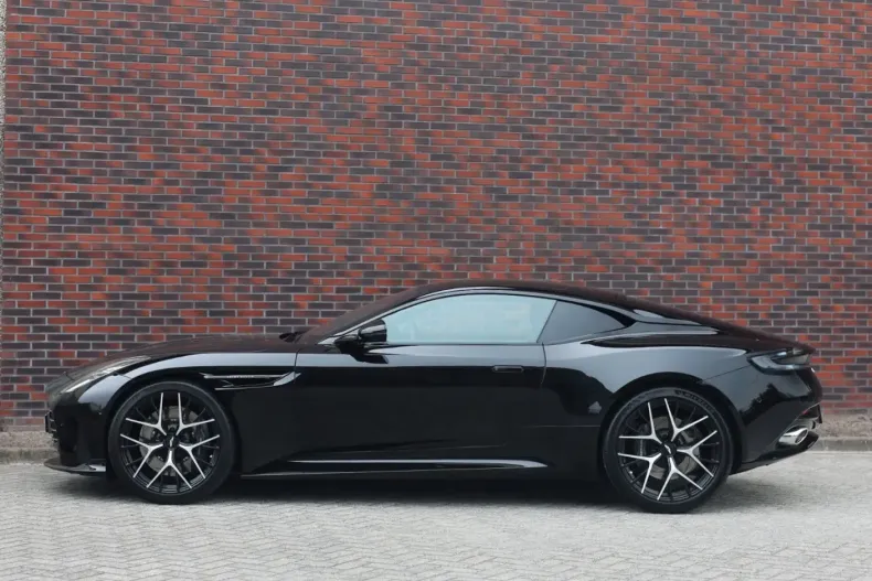 Aston Martin DB12 din 2025 cu 17.064 km - oferta AST231925 - foto 15