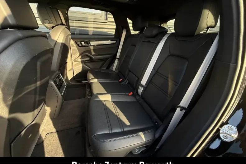 Porsche Cayenne din 2022 cu 47.900 km - oferta POR231926 - foto 13