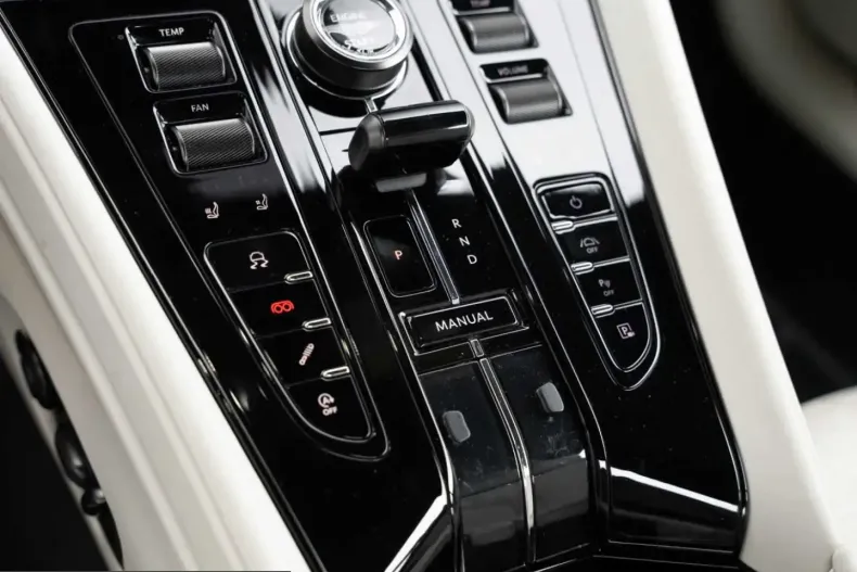 Aston Martin DB12 din 2024 cu 24.600 km - oferta AST231927 - foto 36