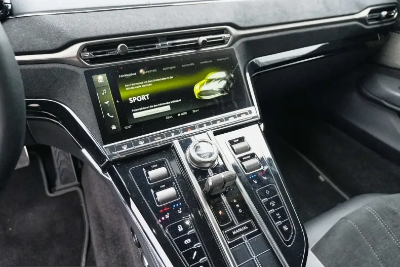 Aston Martin V8 Vantage din 2024 cu 14.100 km - oferta AST231928 - foto 25