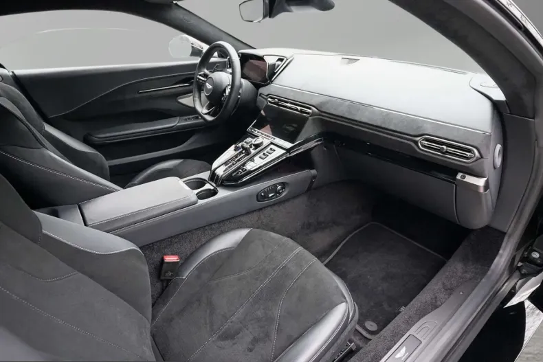Aston Martin V8 Vantage din 2024 cu 14.100 km - oferta AST231928 - foto 28
