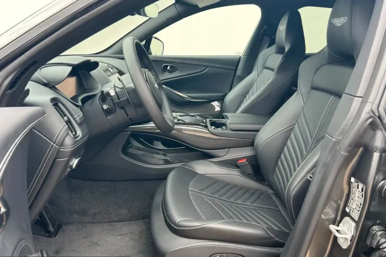 Aston Martin DBX din 2024 cu 11.900 km - oferta AST231930 - foto 2
