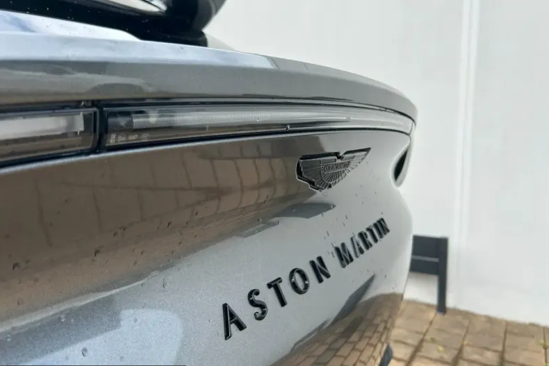 Aston Martin DBX din 2024 cu 11.900 km - oferta AST231930 - foto 9
