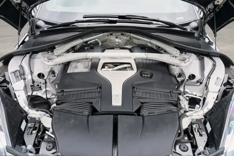 Aston Martin DBX din 2023 cu 39.900 km - oferta AST231932 - foto 19