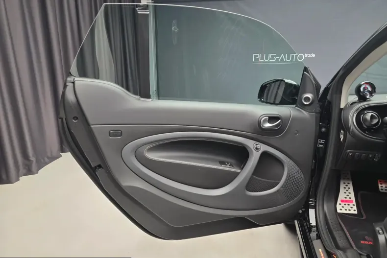 Smart ForTwo din 2025 cu 2.786 km - oferta SMA231937 - foto 24