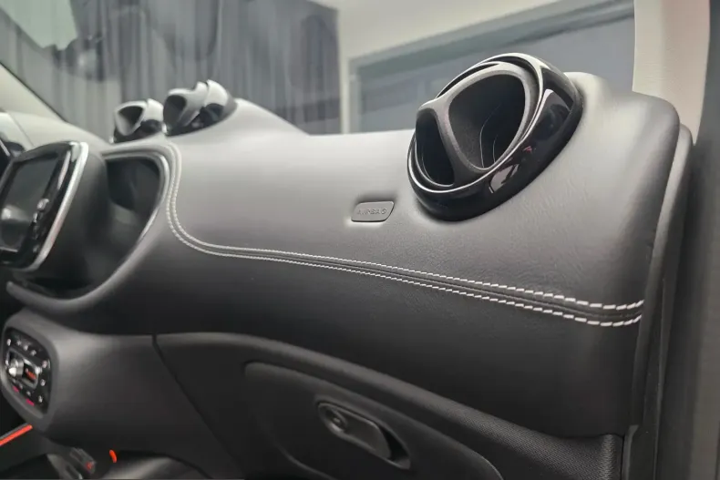Smart ForTwo din 2025 cu 2.786 km - oferta SMA231937 - foto 32
