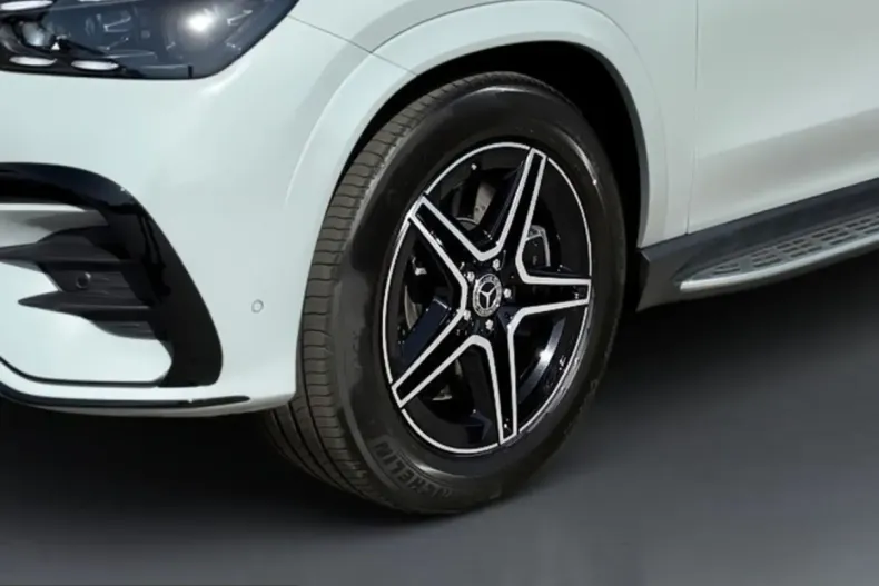 Mercedes-Benz GLE 350 (Clasa GLE) din 2025 cu 12.879 km - oferta MER231941 - foto 3