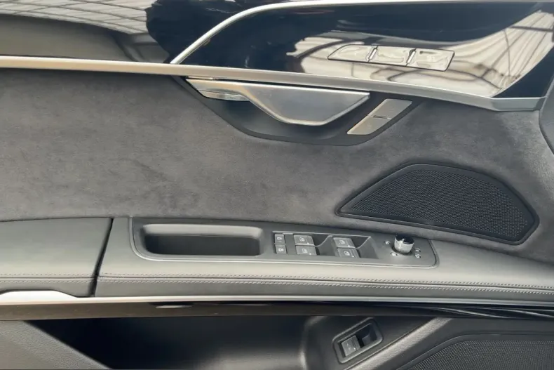 Audi A8 din 2023 cu 41.771 km - oferta AUD231947 - foto 13