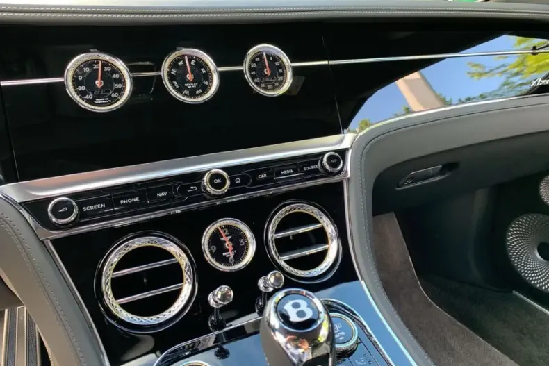 Bentley Continental GTC din 2024 cu 2.160 km - oferta BEN231959 - foto 28