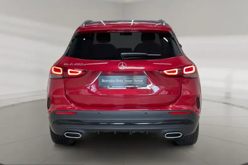 Mercedes-Benz GLA 250 (Clasa GLA) din 2023 cu 39.825 km - oferta MER231960 - foto 4
