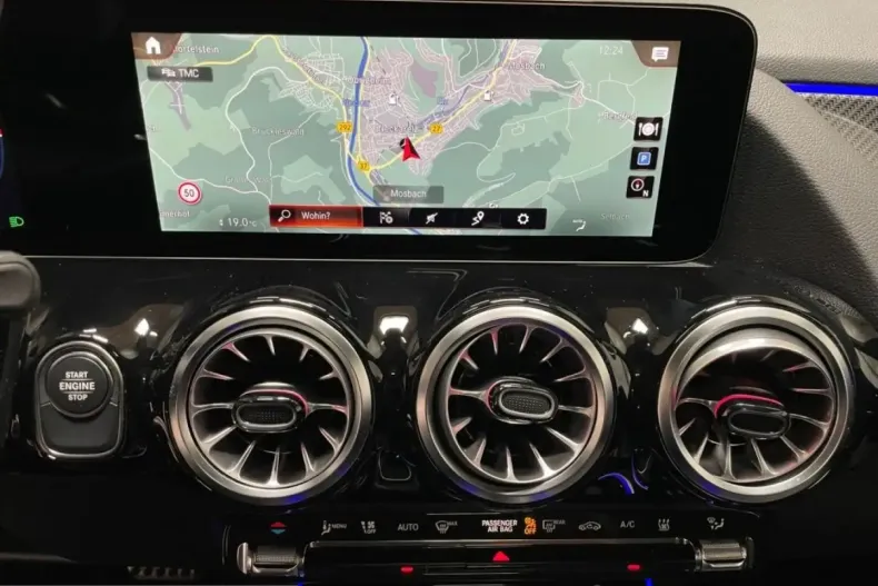 Mercedes-Benz GLA 250 (Clasa GLA) din 2023 cu 39.825 km - oferta MER231960 - foto 13