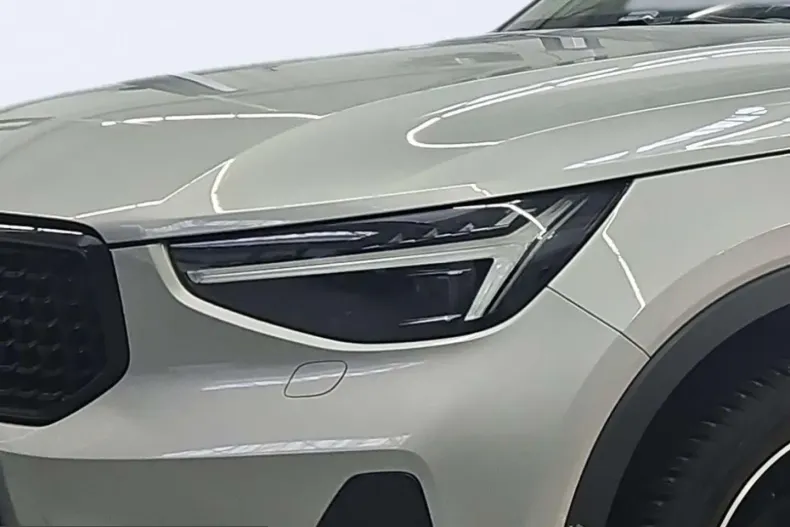 Volvo XC40 din 2025 cu 24.560 km - oferta VOL231962 - foto 5