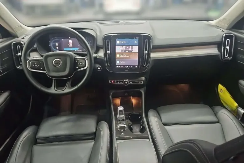 Volvo XC40 din 2025 cu 24.560 km - oferta VOL231962 - foto 10