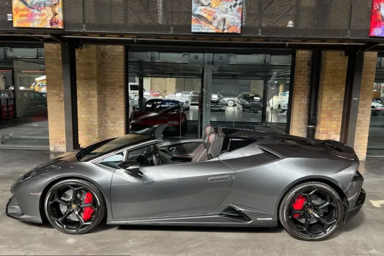 Lamborghini Huracán din 2021 cu 25.200 km - oferta LAM231964 - foto 2
