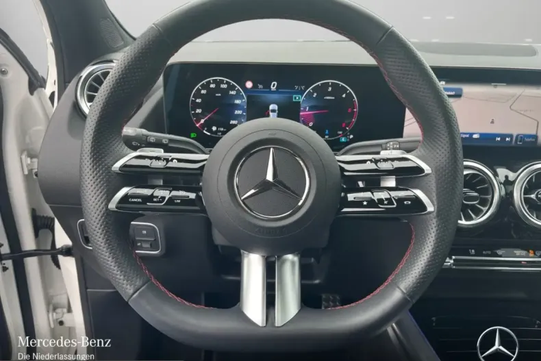 Mercedes-Benz GLA 200 (Clasa GLA) din 2025 cu 23.429 km - oferta MER231965 - foto 11