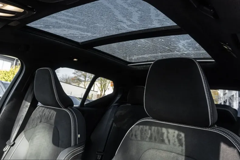 Volvo XC40 din 2022 cu 57.689 km - oferta VOL231967 - foto 4