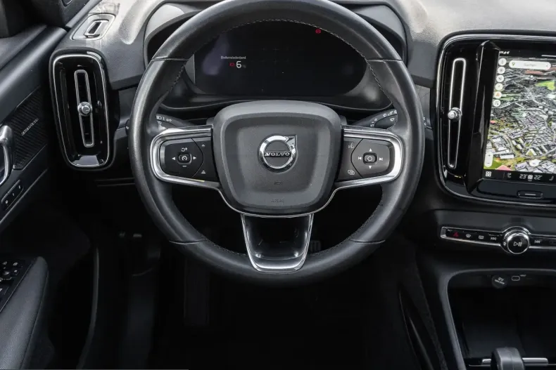 Volvo XC40 din 2022 cu 57.689 km - oferta VOL231967 - foto 8