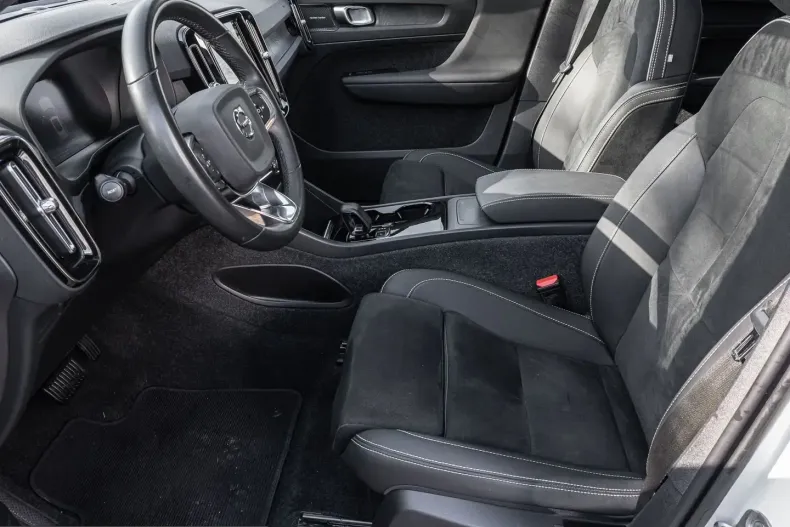 Volvo XC40 din 2022 cu 57.689 km - oferta VOL231967 - foto 11