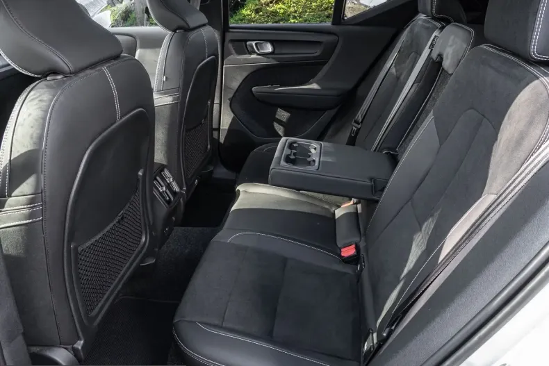Volvo XC40 din 2022 cu 57.689 km - oferta VOL231967 - foto 15