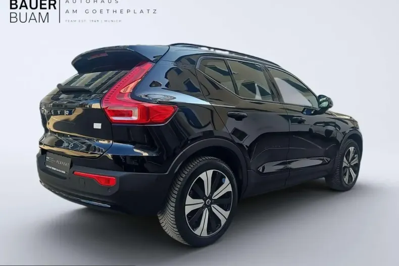 Volvo XC40 din 2022 cu 67.900 km - oferta VOL231968 - foto 3