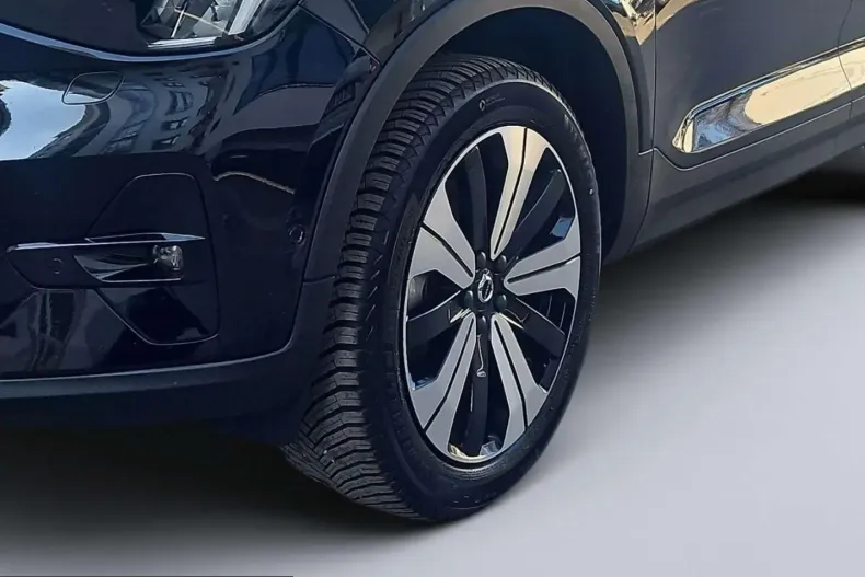Volvo XC40 din 2022 cu 67.900 km - oferta VOL231968 - foto 6