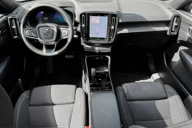 Volvo XC40 din 2023 cu 28.611 km - oferta VOL231969 - foto 7