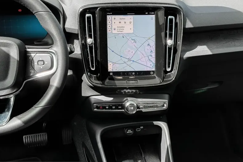 Volvo XC40 din 2023 cu 28.611 km - oferta VOL231969 - foto 8