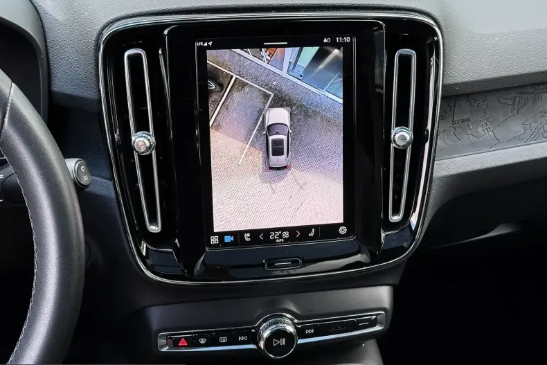 Volvo XC40 din 2023 cu 28.611 km - oferta VOL231969 - foto 9