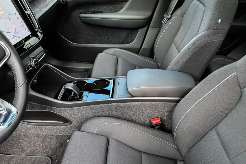 Volvo XC40 din 2023 cu 28.611 km - oferta VOL231969 - foto 13
