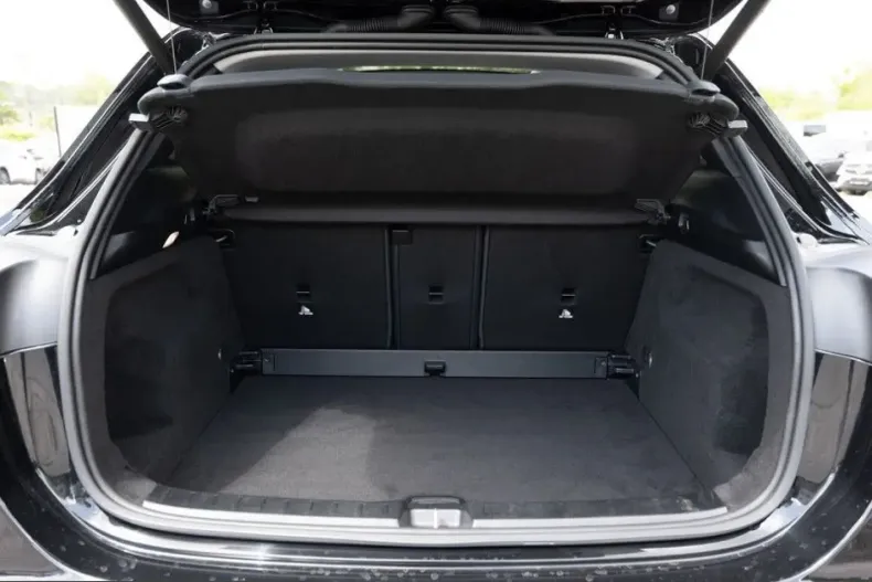 Mercedes-Benz GLA 200 (Clasa GLA) din 2023 cu 30.580 km - oferta MER231970 - foto 6