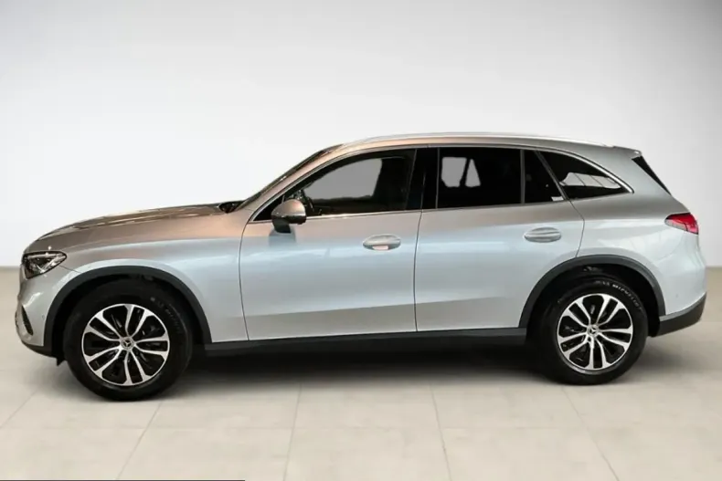 Mercedes-Benz GLC 200 (Clasa GLC) din 2024 cu 40.874 km - oferta MER231977 - foto 3