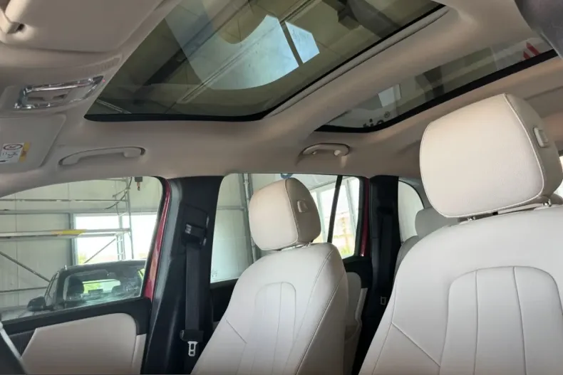 Mercedes-Benz GLB 200 (Clasa GLB) din 2023 cu 31.500 km - oferta MER231979 - foto 13
