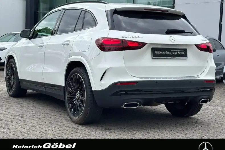 Mercedes-Benz GLA 220 (Clasa GLA) din 2025 cu 19.210 km - oferta MER231980 - foto 3