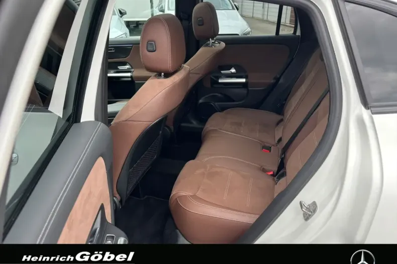 Mercedes-Benz GLA 220 (Clasa GLA) din 2025 cu 19.210 km - oferta MER231980 - foto 18