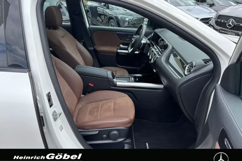 Mercedes-Benz GLA 220 (Clasa GLA) din 2025 cu 19.210 km - oferta MER231980 - foto 19