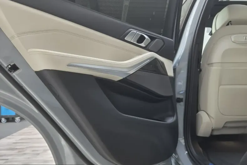 BMW X5 (Seria X) din 2025 cu 5.300 km - oferta BMW231990 - foto 19