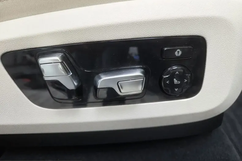 BMW X5 (Seria X) din 2025 cu 5.300 km - oferta BMW231990 - foto 40