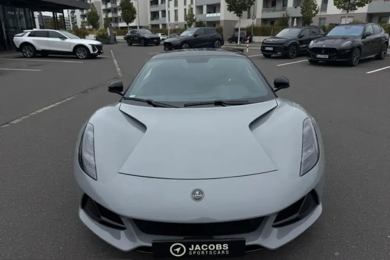 Lotus Emira din 2025 cu 6.074 km - oferta LOT231999 - foto 1