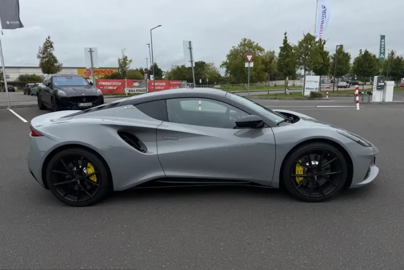 Lotus Emira din 2025 cu 6.074 km - oferta LOT231999 - foto 3