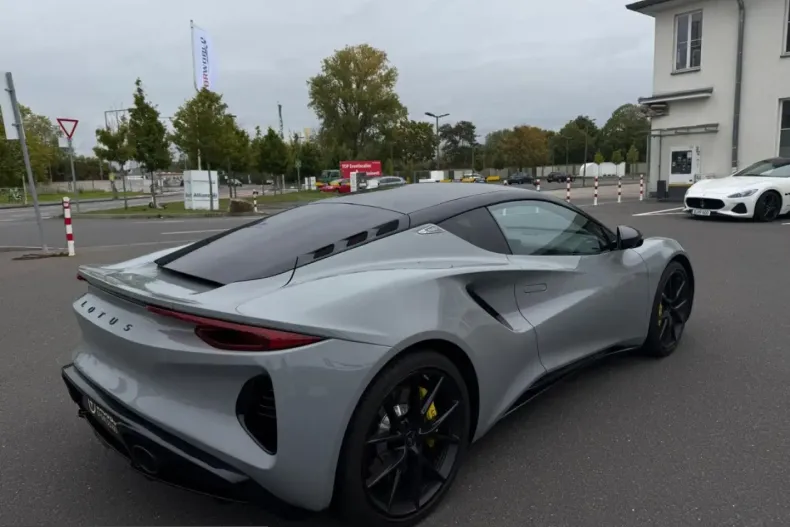 Lotus Emira din 2025 cu 6.074 km - oferta LOT231999 - foto 6