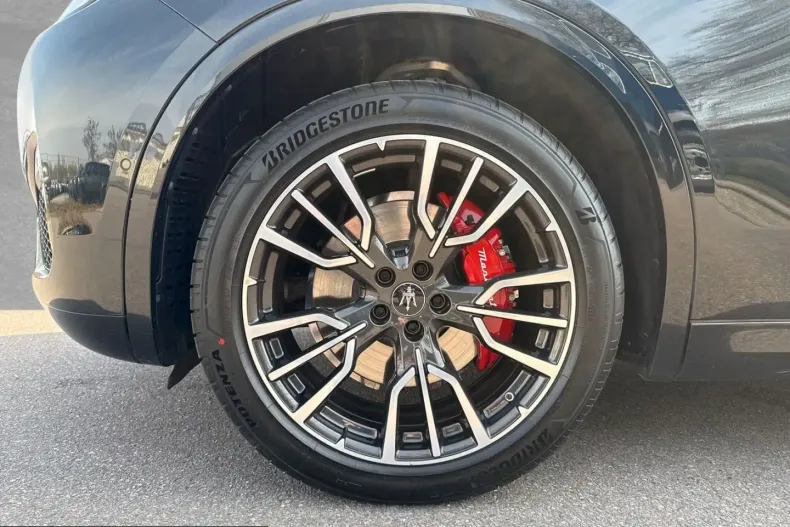 Maserati Grecale din 2023 cu 30.000 km - oferta MAS232000 - foto 2