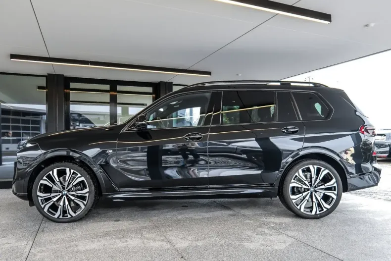 BMW X7 (Seria X) din 2025 cu 18.860 km - oferta BMW232007 - foto 3