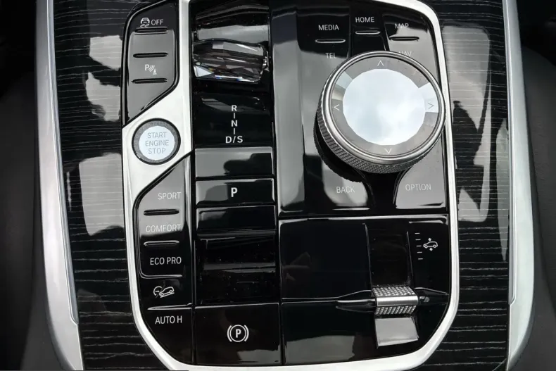 BMW X7 (Seria X) din 2024 cu 53.281 km - oferta BMW232011 - foto 19