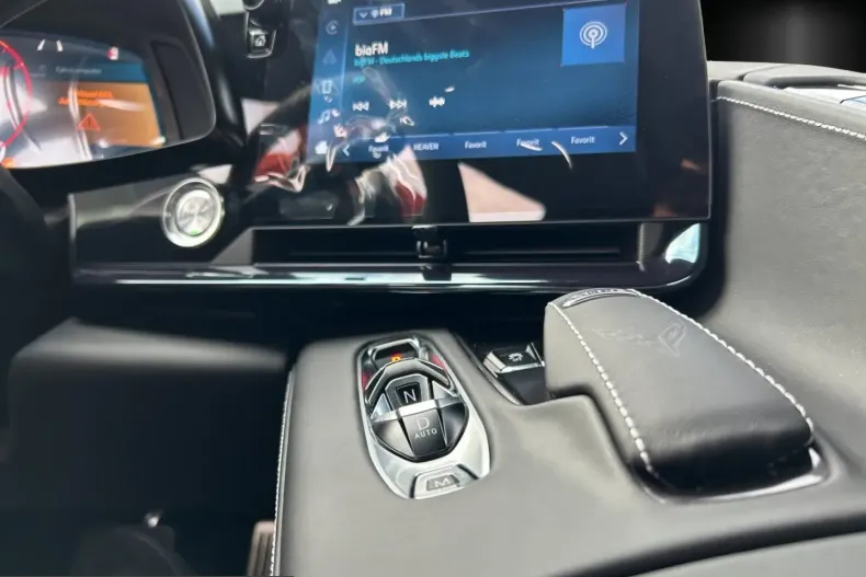 Corvette C8 din 2025 cu 7.450 km - oferta COR232015 - foto 9
