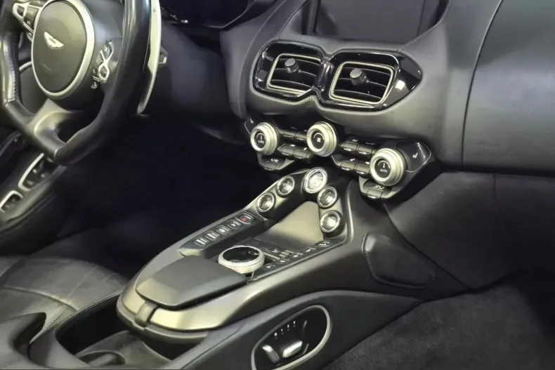 Aston Martin V8 Vantage din 2023 cu 68.946 km - oferta AST232019 - foto 20