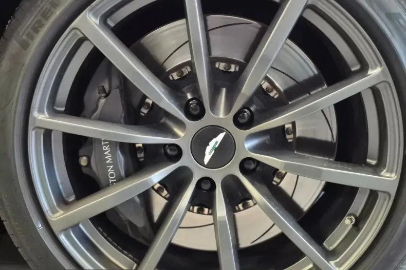 Aston Martin V8 Vantage din 2023 cu 68.946 km - oferta AST232019 - foto 23