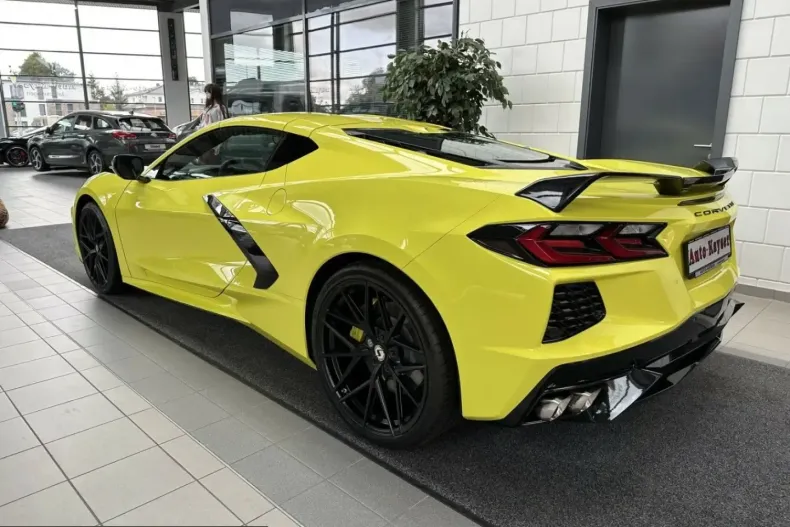 Corvette C8 din 2023 cu 5.500 km - oferta COR232027 - foto 3