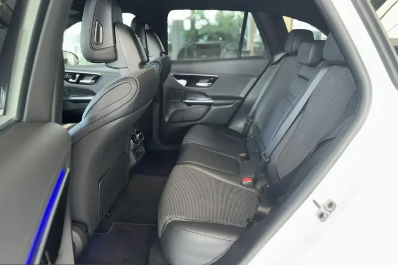 Mercedes-Benz GLC 220 (Clasa GLC) din 2023 cu 36.737 km - oferta MER232031 - foto 18